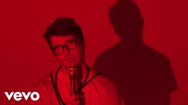 MUSIC | Sean McVerry aims a sharp but euphoric "Red Light"