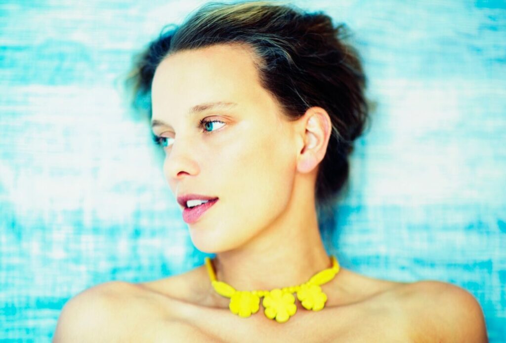 PREMIERE | Morley Announces New Album, 'Thousand Miles'