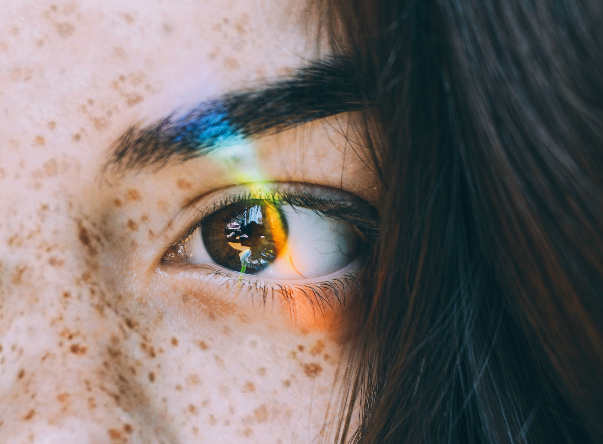 Why Beauty Publications Are Raving About Vegamour’s Natural Eyebrow Growth Serum