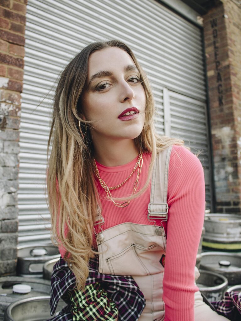 Interview: Flo Gallop Admits She Just “Can’t Be Friends” in Revealing New Single