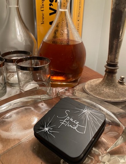 Space Fluid - Perfumes That Drift Through Memory