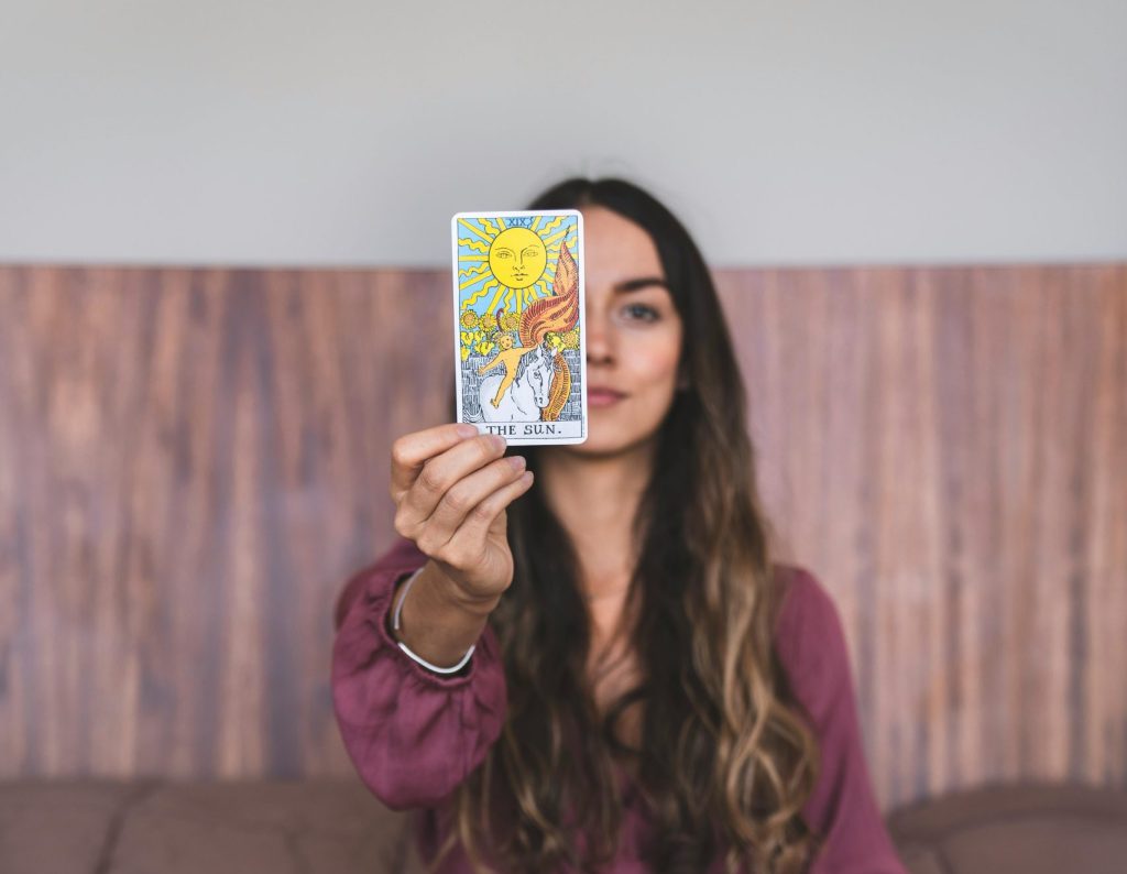 Online Psychic Readings: Why Virtual Sessions Are Surging in Popularity