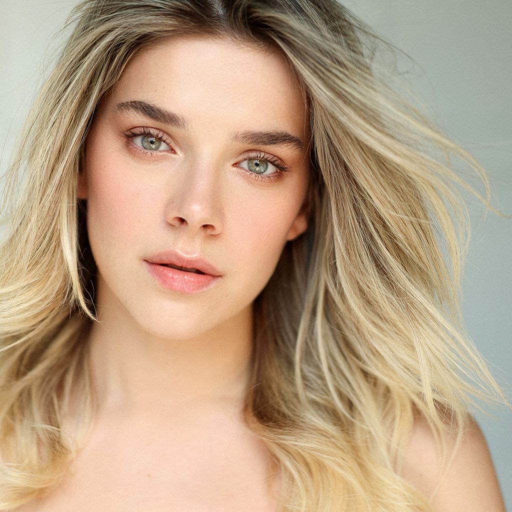Exclusive Interview: Arilena Ara on U.S. Debut and Diane Warren-Penned “Weightless”