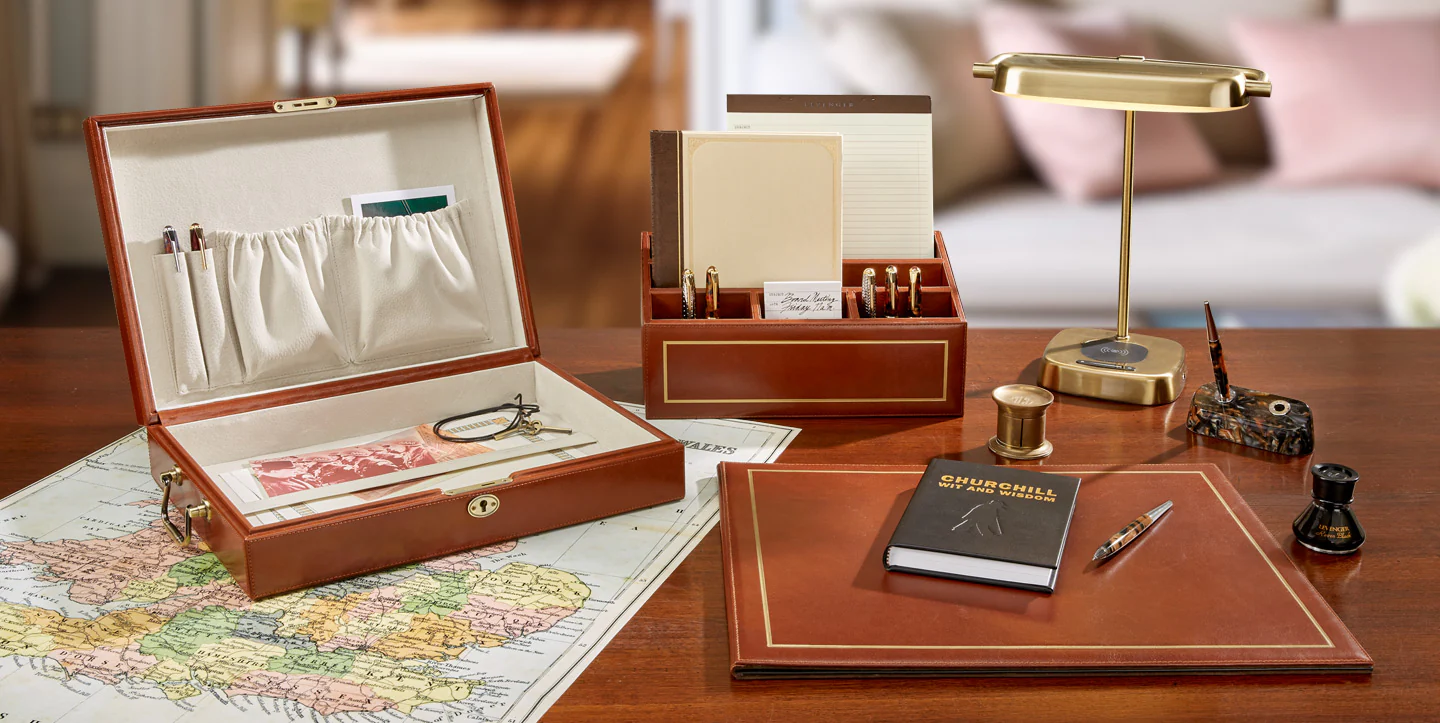 Limited-Time Offer: Get 25% Off at Levenger — No Minimum Required!