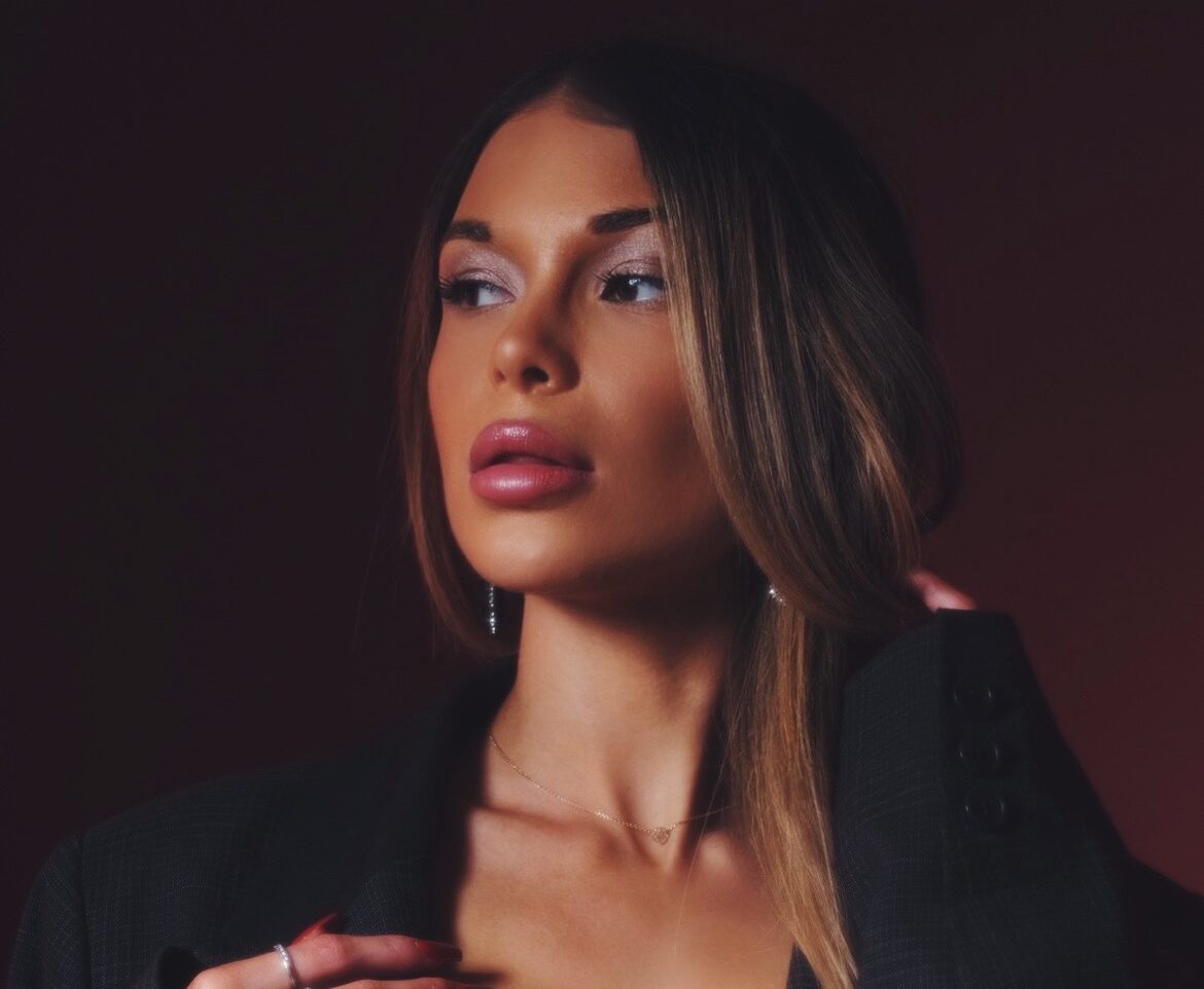 Maria Milis: The London-Born Storyteller Turning Heartache into Art