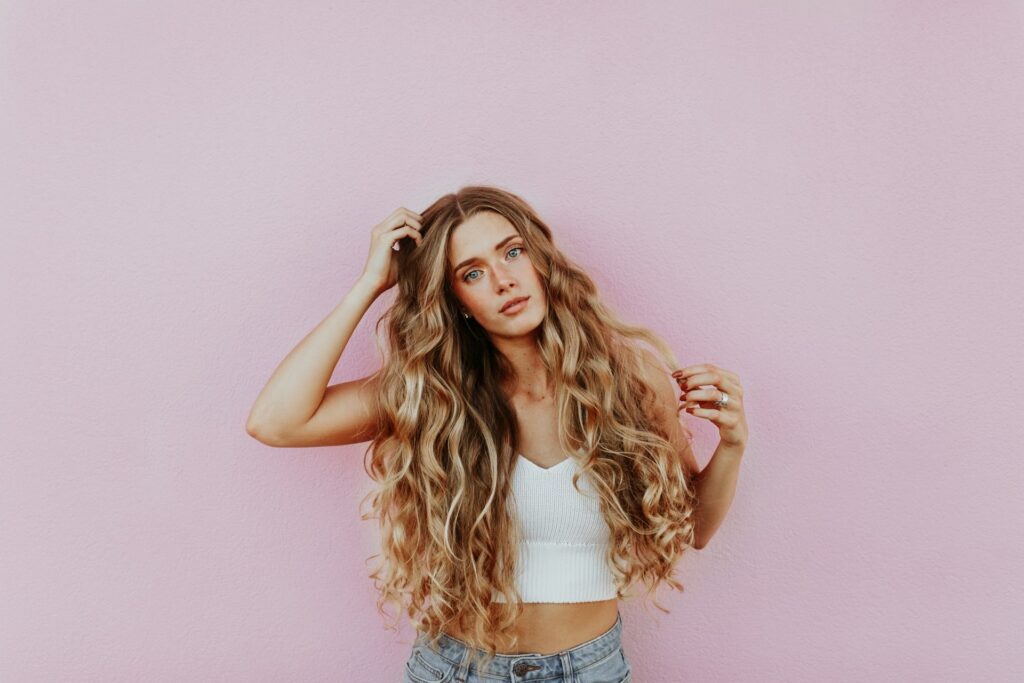 Wavy Halo Extensions vs. Curly Clip-Ins: Which Gives Better Volume?