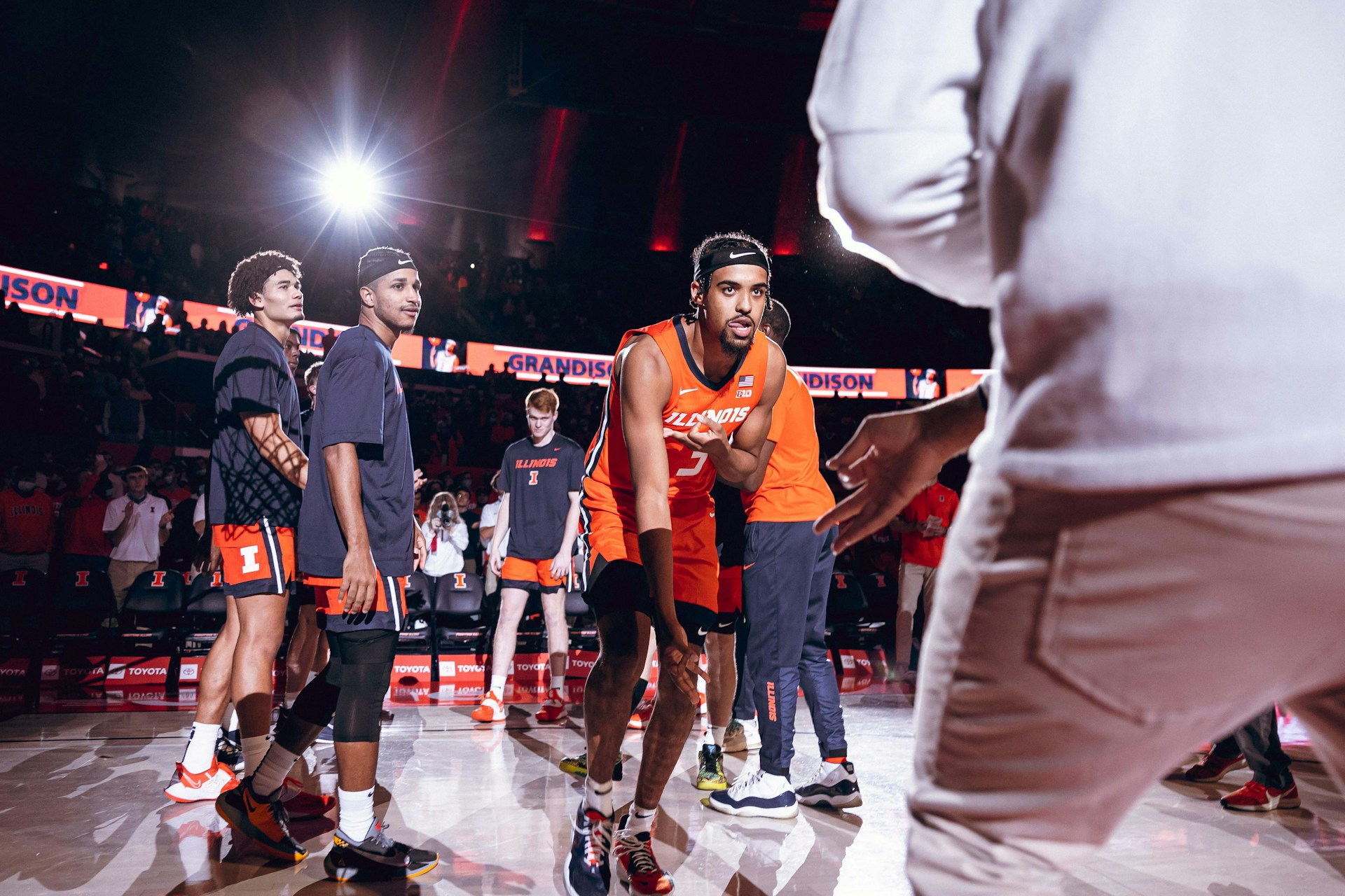 Making NCAA College Sports Exciting with Risk-Free Betting