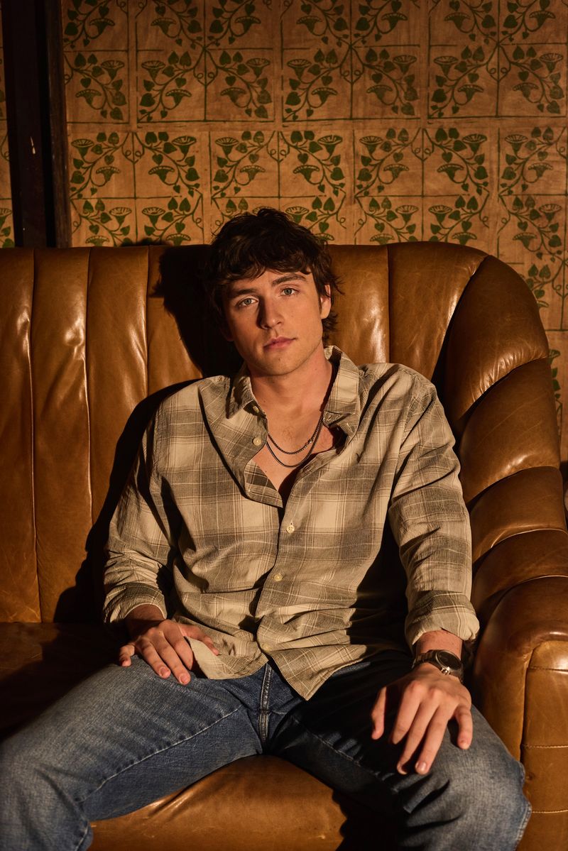 VINCENT MASON IMPRESSES WITH HIS DEBUT ALBUM THERE I GO