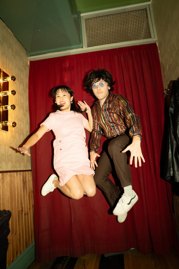 Chinese American Bear Share New Single No No Yeah Yeah (不不好啊好啊)