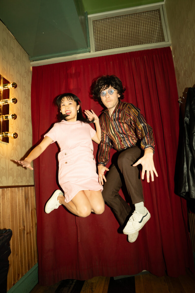Chinese American Bear Share New Single No No Yeah Yeah (不不好啊好啊)
