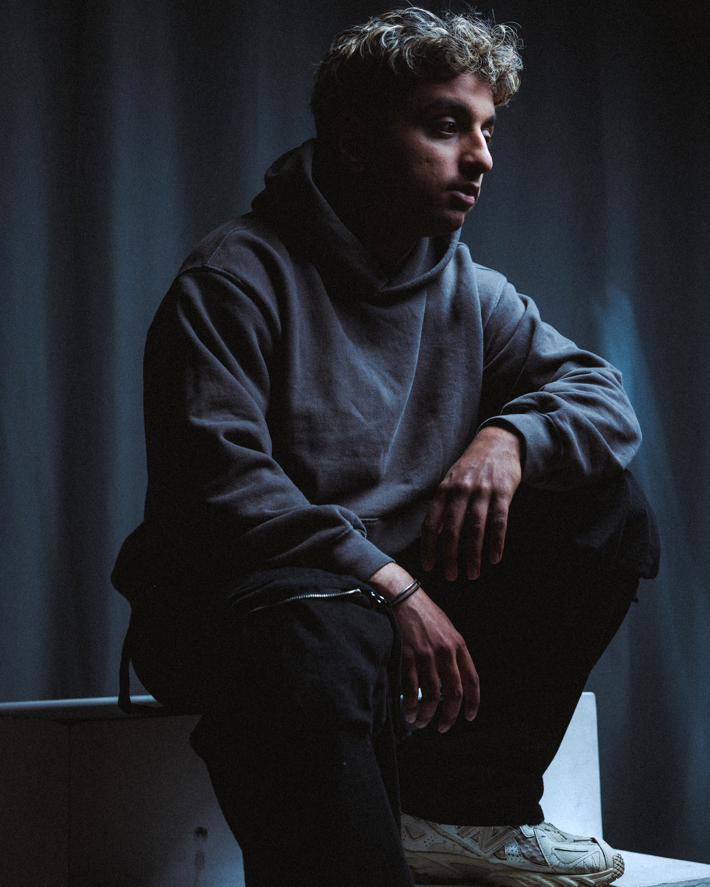 Breakout Electronic Artist Tej Unveils Electrifying Debut EP: HEY ME, IT’S ME