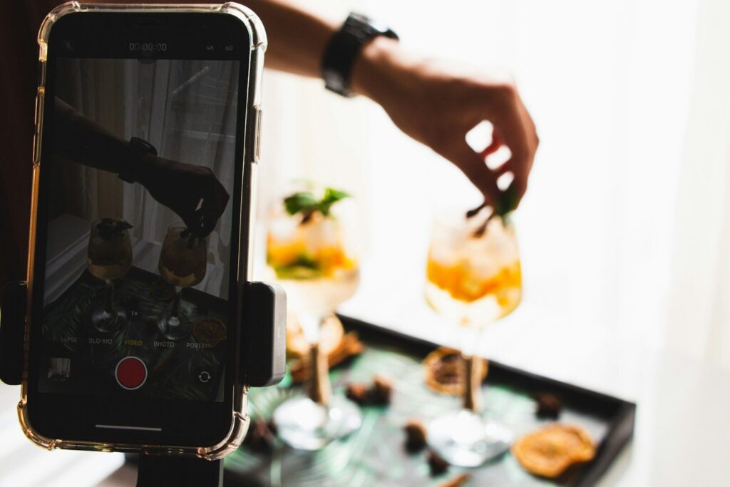 How Short Video Platforms Measure Engagement and Visibility