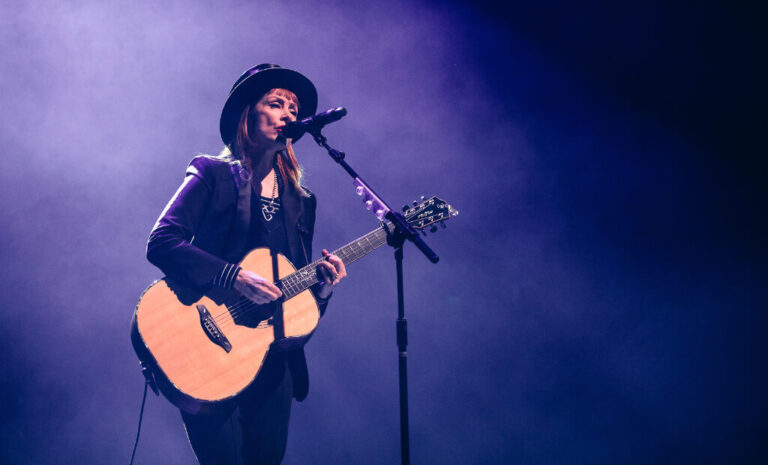 The Popdust Podcast with Demi Ramos: Suzanne Vega