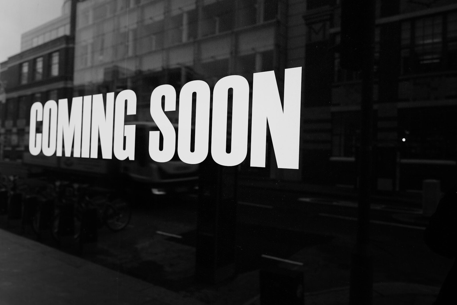 How Retailers Use Inflatable Letter Displays for Grand Openings and Seasonal Sales