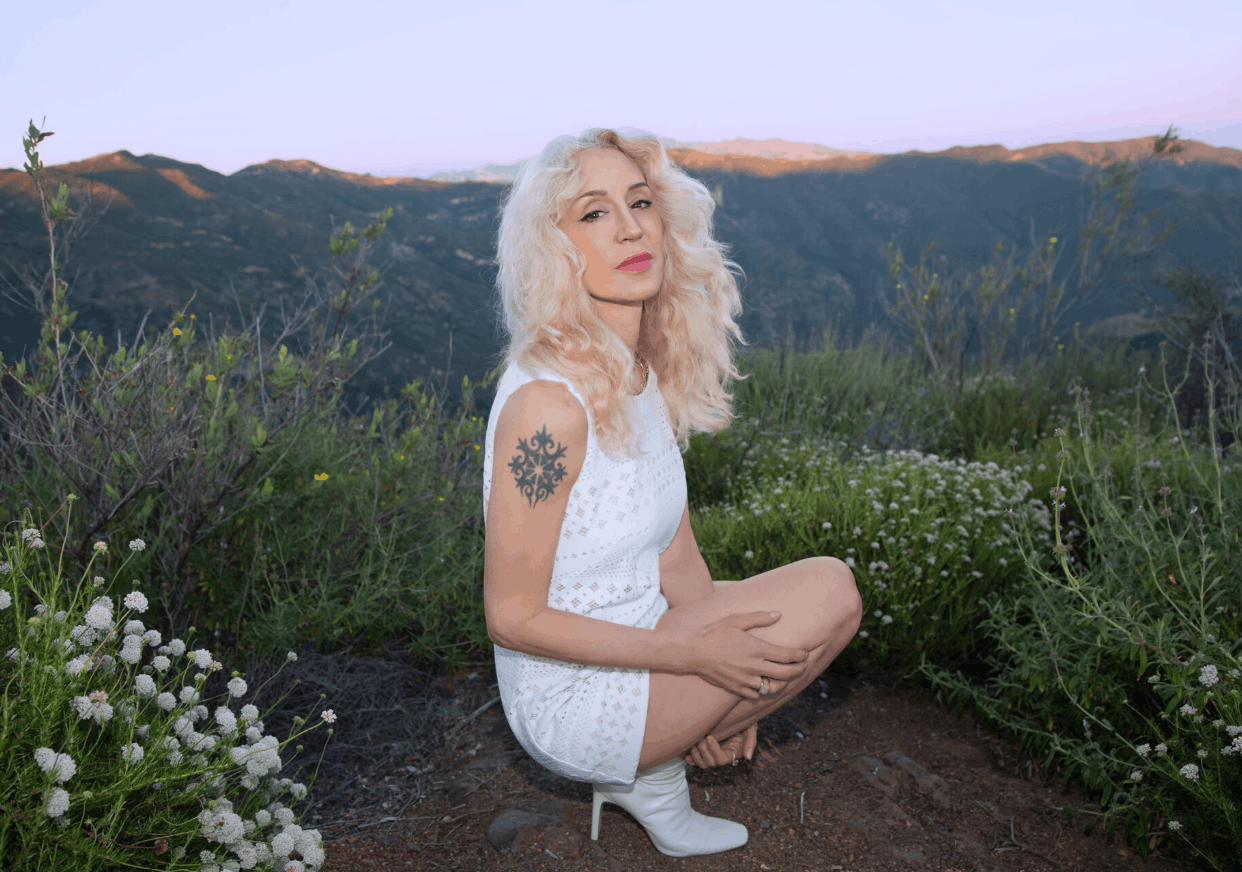 “We Could Be Stardust”  Finds JES Looking Beyond The Horizon