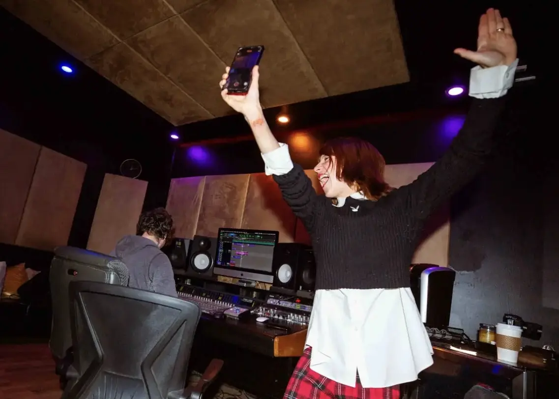 The Popdust Podcast with Demi Ramos: Chloe Chaidez and the PSY Sound Movement