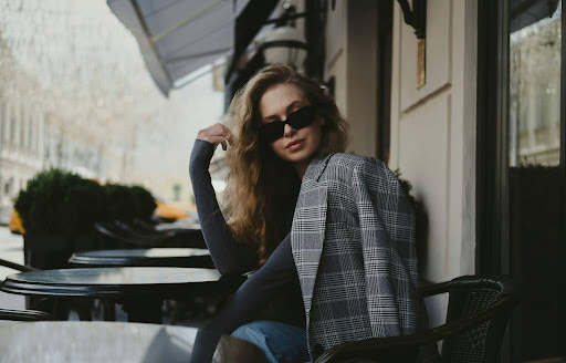 Holiday Season Done Properly: Looking Sharp and Never Arriving Empty-Handed