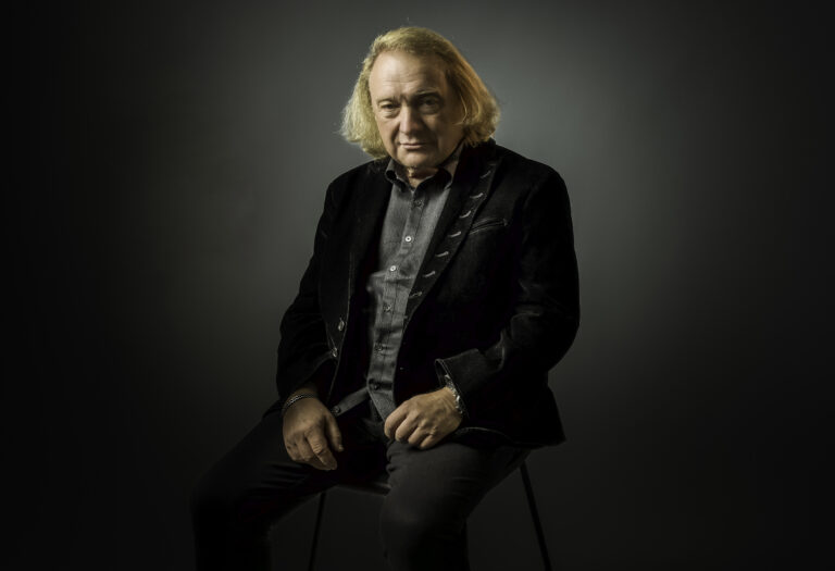 Rock Legend Lou Gramm Talks New Solo Album, Foreigner's Biggest Hits
