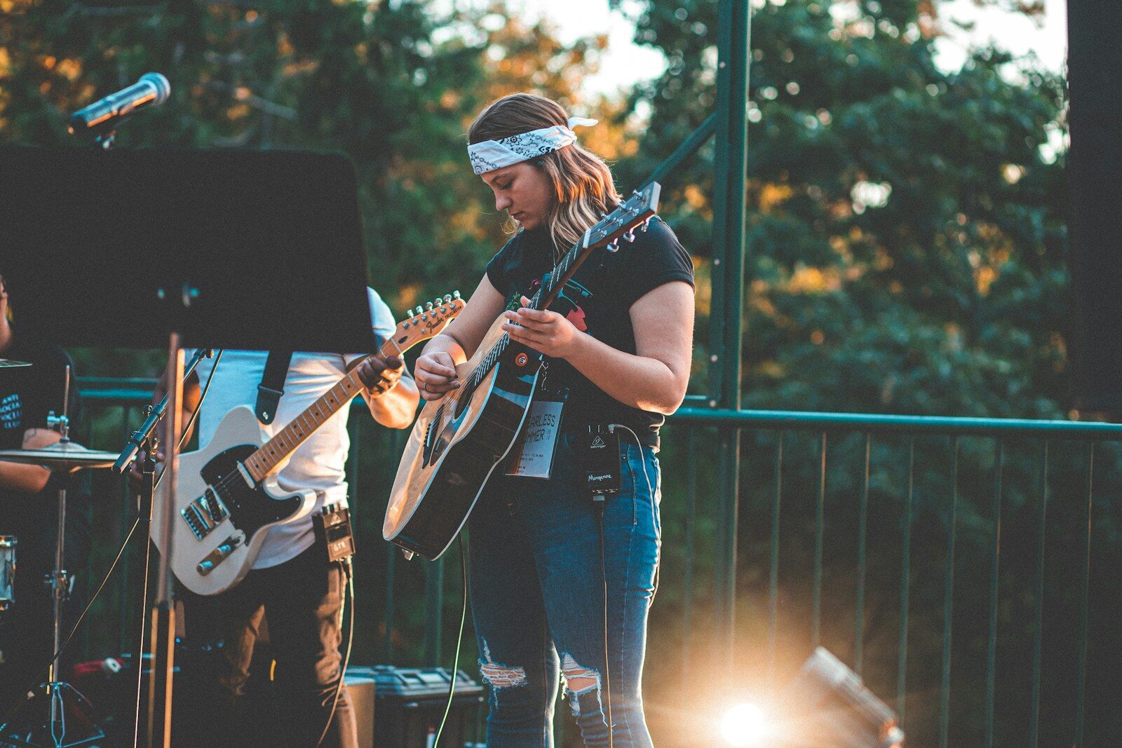 Managing Music Money: How Emerging Artists Can Leverage Digital Banking Tools
