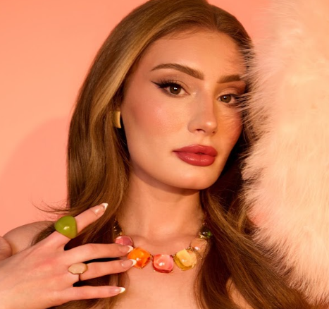Artist to Watch: Iz Divine Writes an Endless Love Letter With "Wonder"