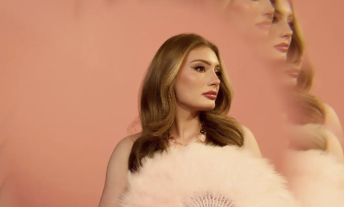 Artist to Watch: Iz Divine Writes an Endless Love Letter With "Wonder"