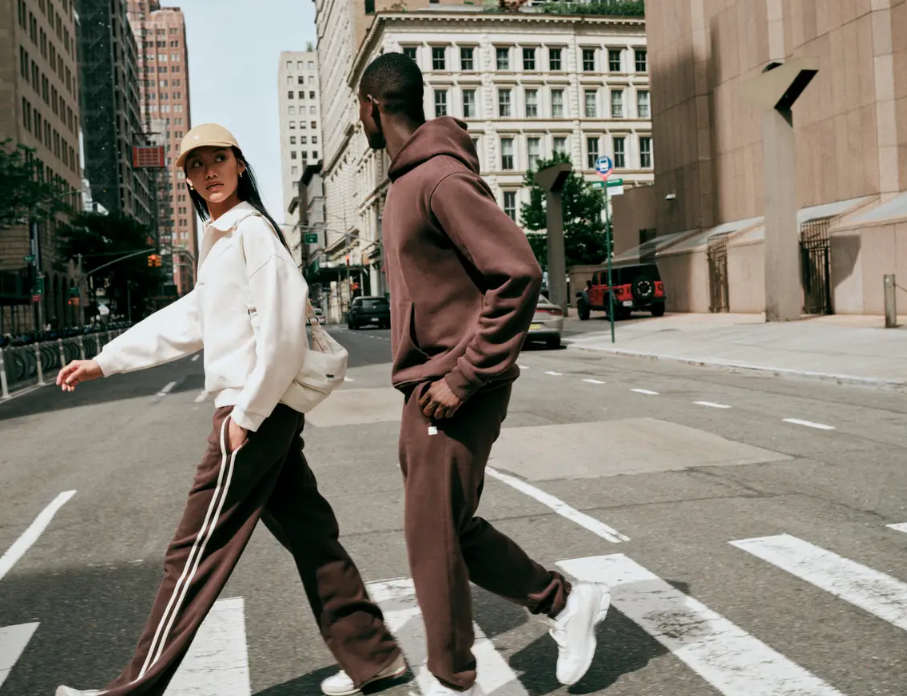The Vuori Holiday Gift Guide: Soft, Easy-to-Wear Picks for Everyone You’re Shopping For